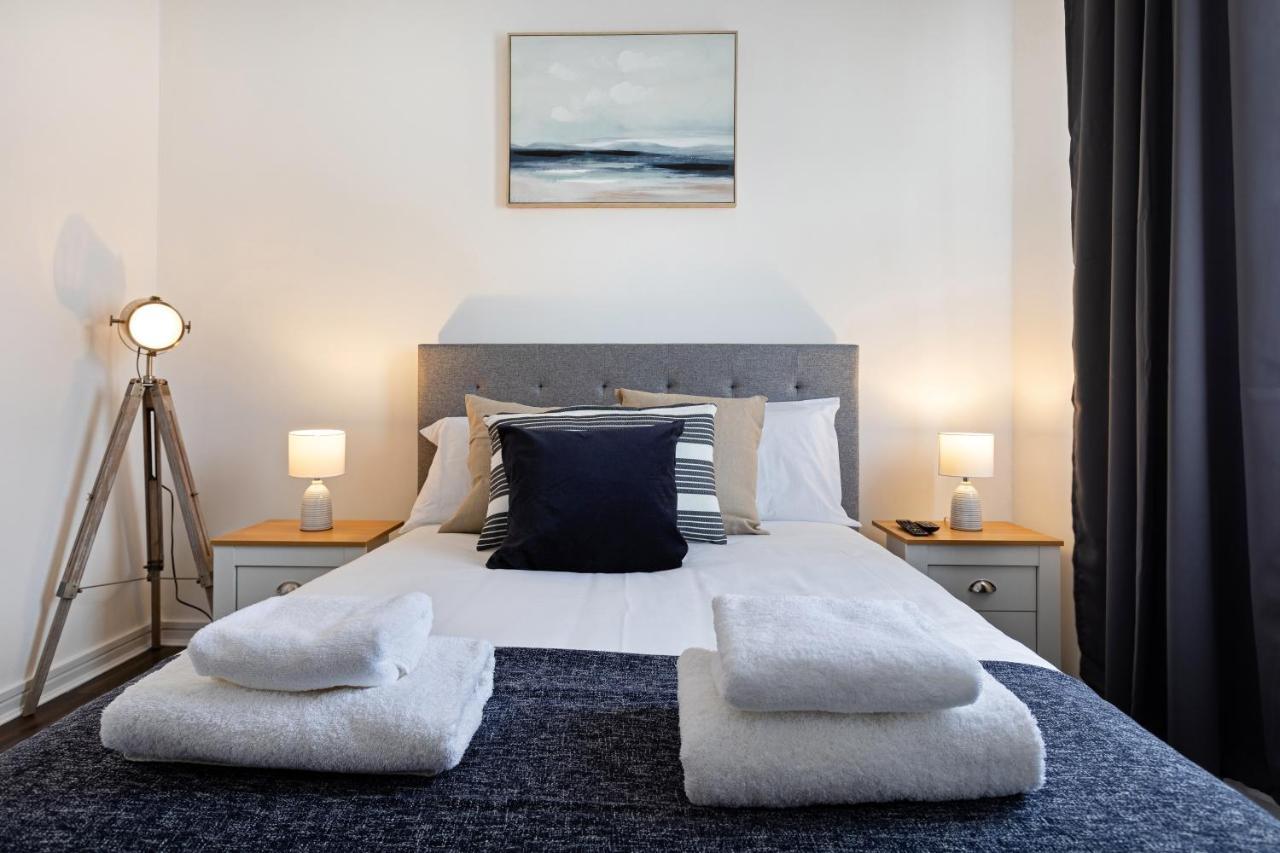 Modern 1-Bedroom Apartment, Beach 5-Min Walk, Free Parking 웨이머스만 외부 사진